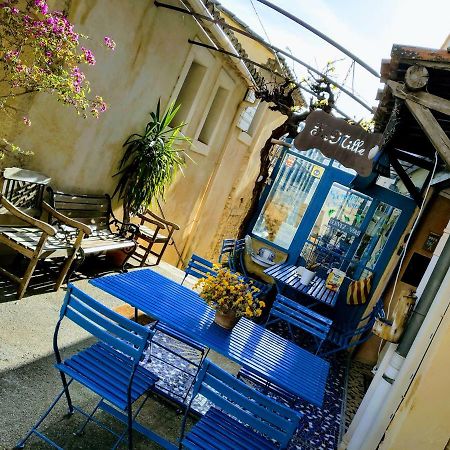 Gite Fa Mille Maison Bleu Robion en Luberon Экстерьер фото