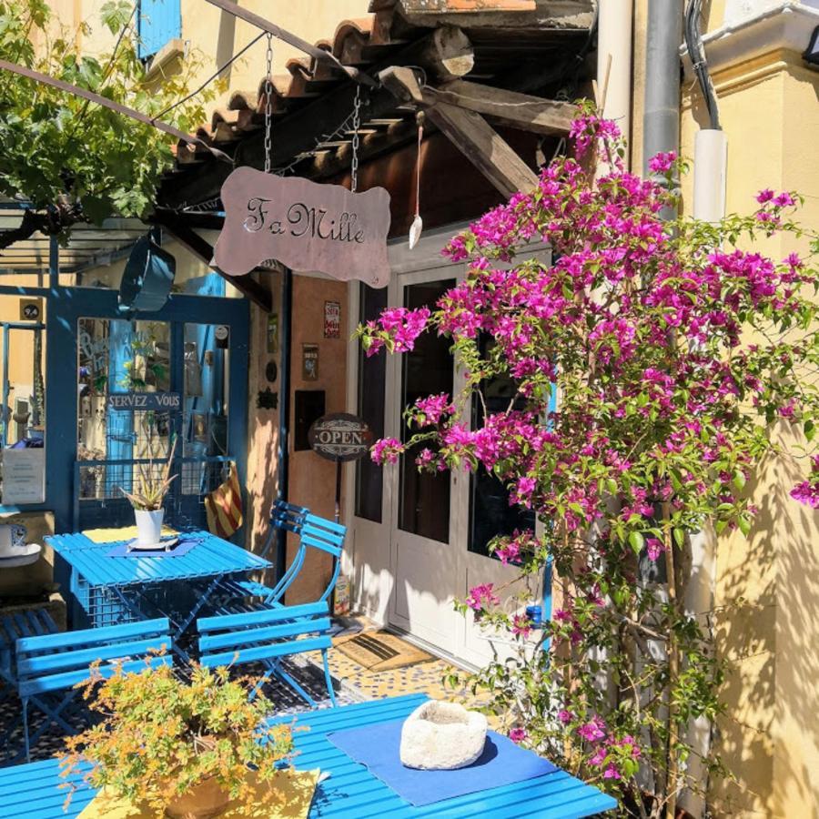 Gite Fa Mille Maison Bleu Robion en Luberon Экстерьер фото