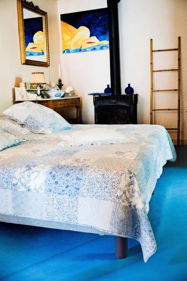 Gite Fa Mille Maison Bleu Robion en Luberon Экстерьер фото