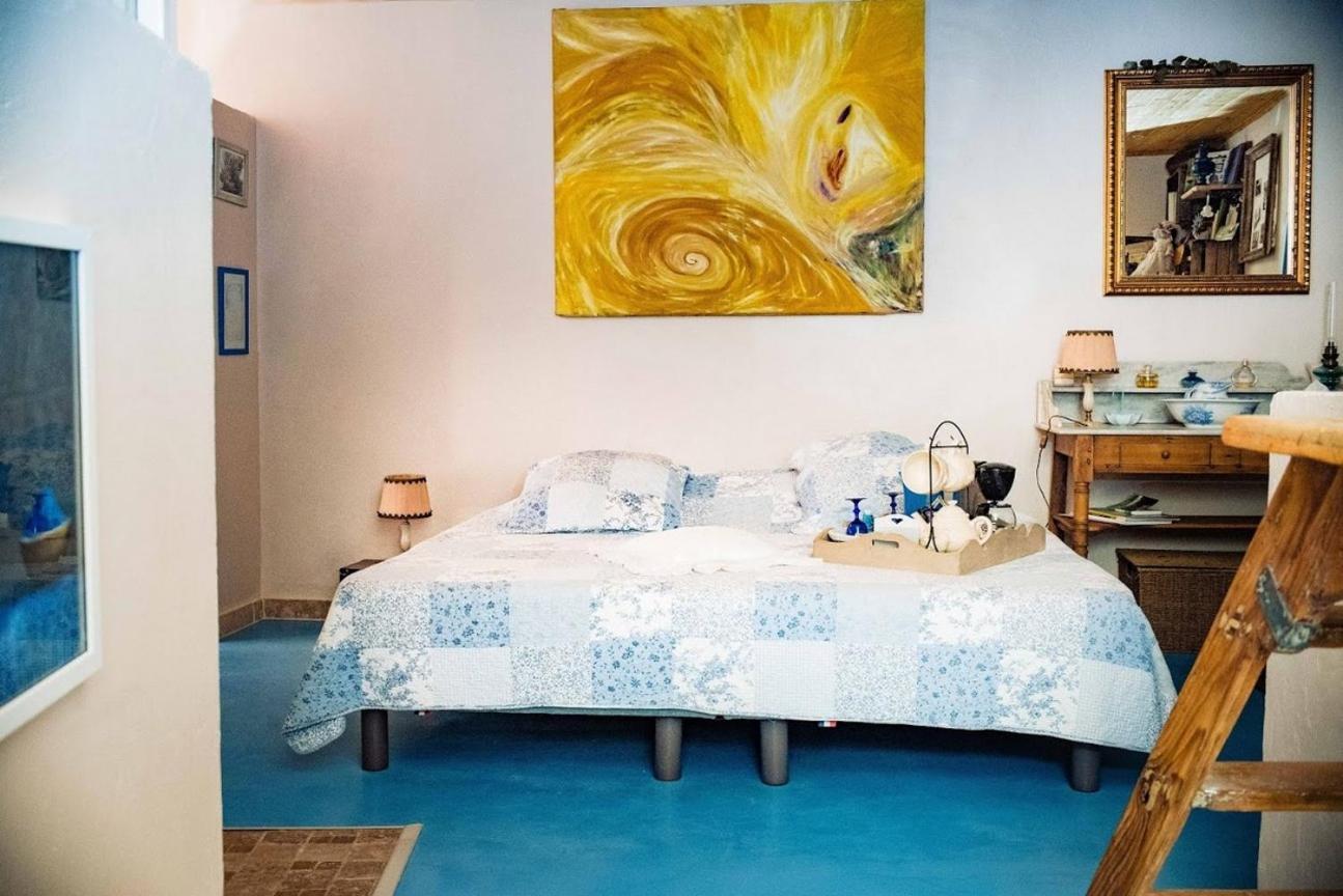 Gite Fa Mille Maison Bleu Robion en Luberon Экстерьер фото