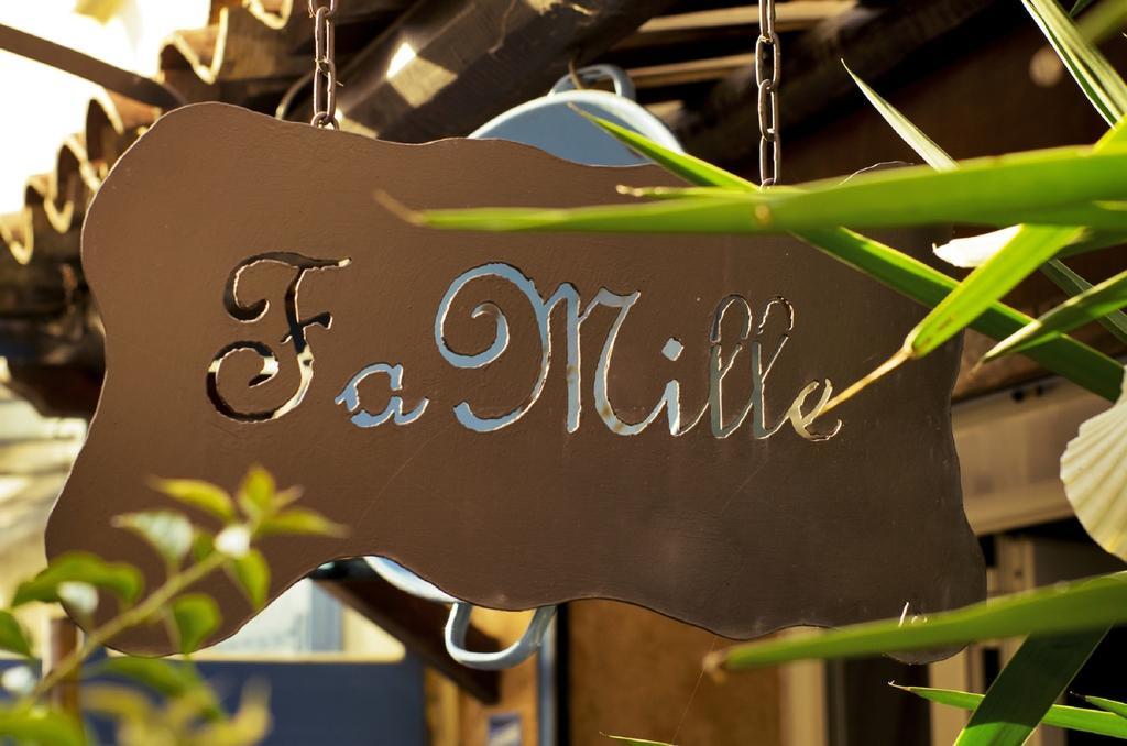 Gite Fa Mille Maison Bleu Robion en Luberon Номер фото