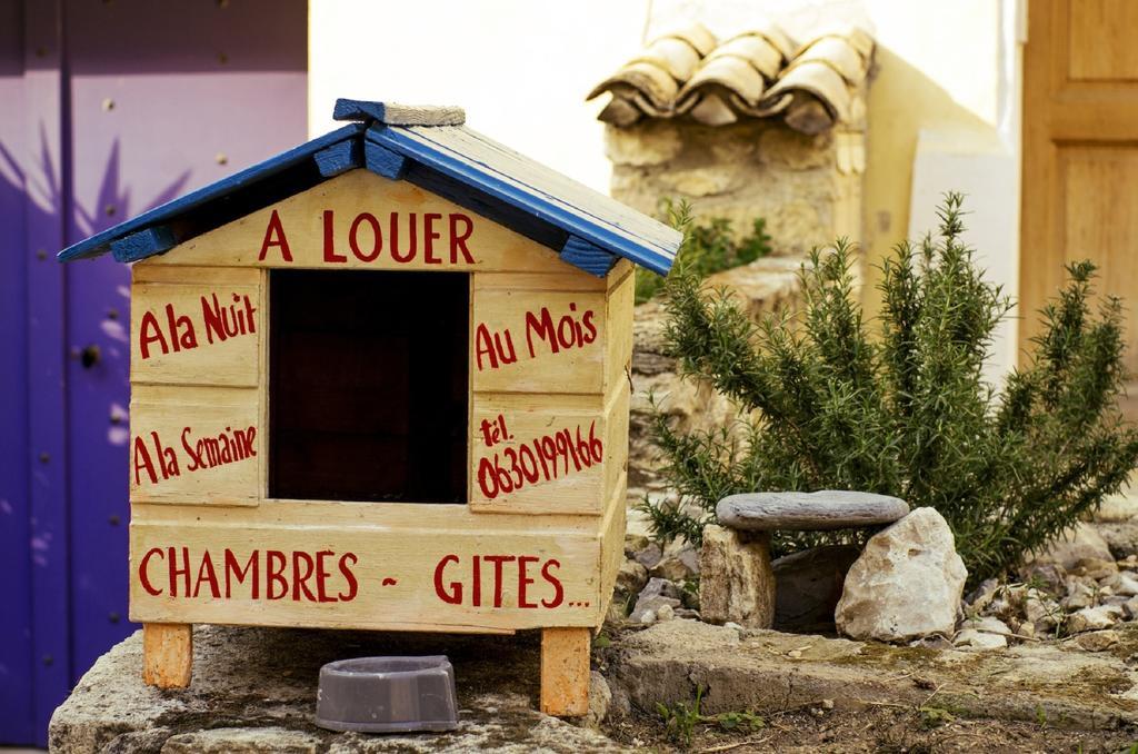 Gite Fa Mille Maison Bleu Robion en Luberon Номер фото